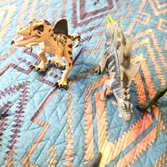 Dinosaurs - Picture 4 of 6